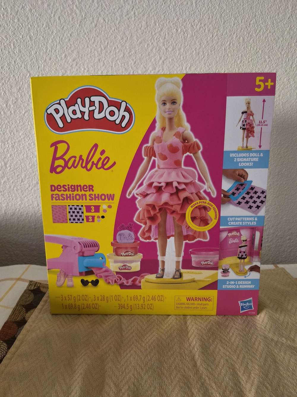 NIB Barbie Designer Fashion Show Play Doh Playset